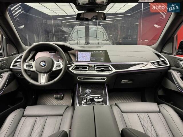 Черный БМВ X7, объемом двигателя 4.4 л и пробегом 33 тыс. км за 91900 $, фото 31 на Automoto.ua