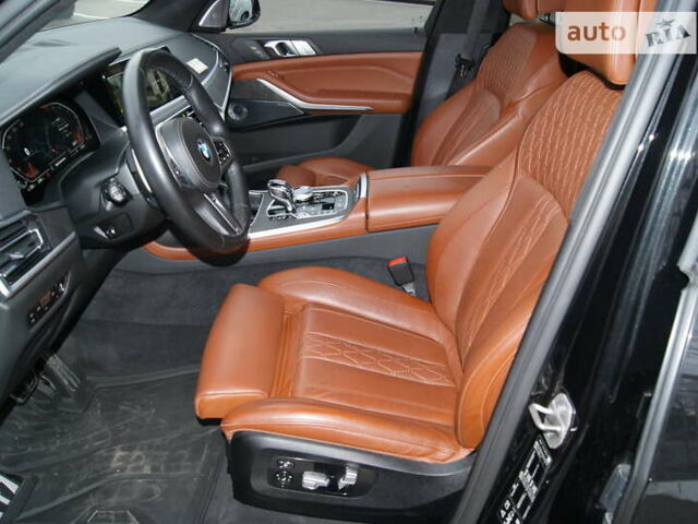 Черный БМВ X7, объемом двигателя 3 л и пробегом 76 тыс. км за 77500 $, фото 14 на Automoto.ua