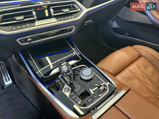 Черный БМВ X7, объемом двигателя 2.99 л и пробегом 37 тыс. км за 87000 $, фото 43 на Automoto.ua
