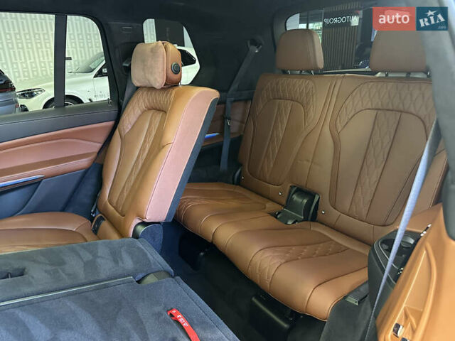 Черный БМВ X7, объемом двигателя 2.99 л и пробегом 37 тыс. км за 87000 $, фото 55 на Automoto.ua