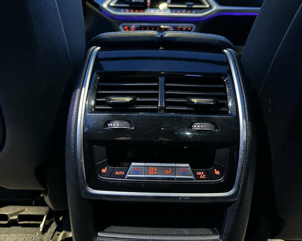 Черный БМВ X7, объемом двигателя 3 л и пробегом 74 тыс. км за 67000 $, фото 14 на Automoto.ua