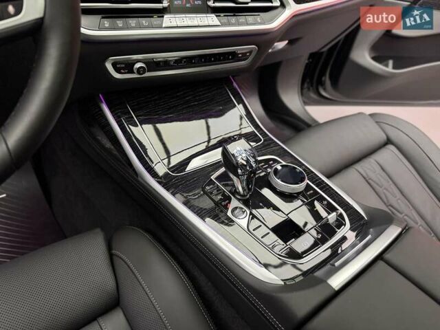 Черный БМВ X7, объемом двигателя 4.4 л и пробегом 33 тыс. км за 91900 $, фото 30 на Automoto.ua