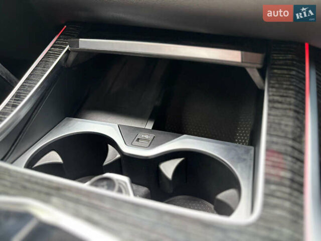 Черный БМВ X7, объемом двигателя 2.99 л и пробегом 102 тыс. км за 82800 $, фото 47 на Automoto.ua