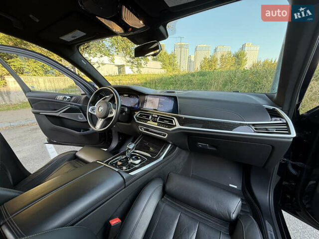 Черный БМВ X7, объемом двигателя 4.39 л и пробегом 29 тыс. км за 81500 $, фото 73 на Automoto.ua