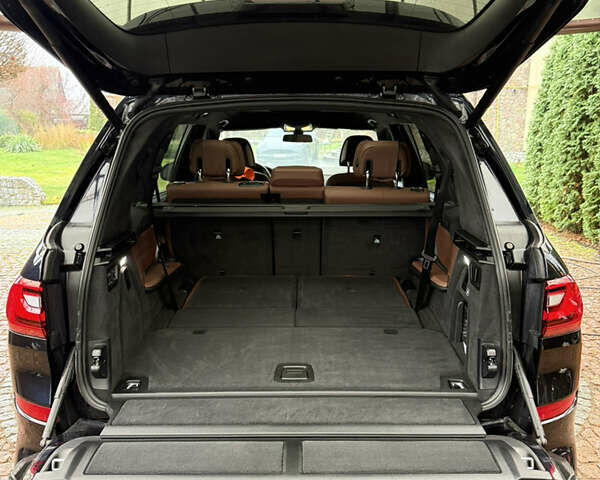 Черный БМВ X7, объемом двигателя 2.99 л и пробегом 60 тыс. км за 94500 $, фото 27 на Automoto.ua