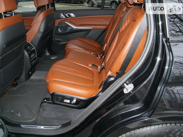 Черный БМВ X7, объемом двигателя 3 л и пробегом 76 тыс. км за 77500 $, фото 15 на Automoto.ua