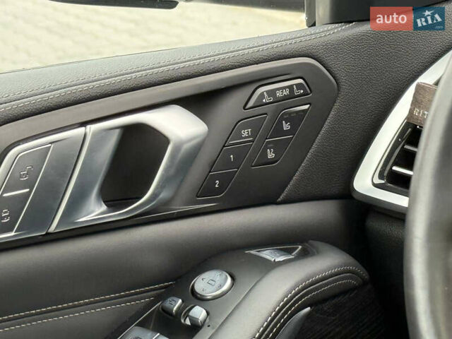 Чорний БМВ X7, об'ємом двигуна 2.99 л та пробігом 89 тис. км за 92000 $, фото 16 на Automoto.ua