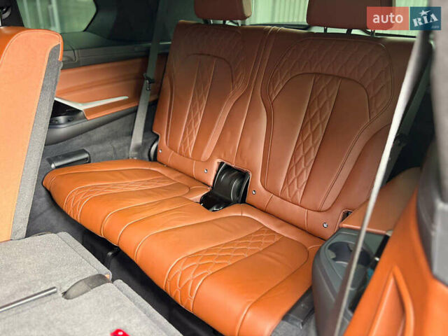 Черный БМВ X7, объемом двигателя 2.99 л и пробегом 102 тыс. км за 82800 $, фото 34 на Automoto.ua