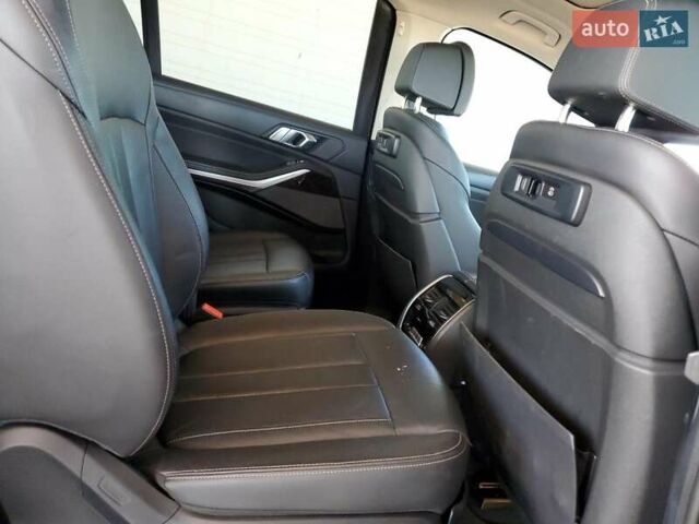 Черный БМВ X7, объемом двигателя 3 л и пробегом 105 тыс. км за 30000 $, фото 7 на Automoto.ua