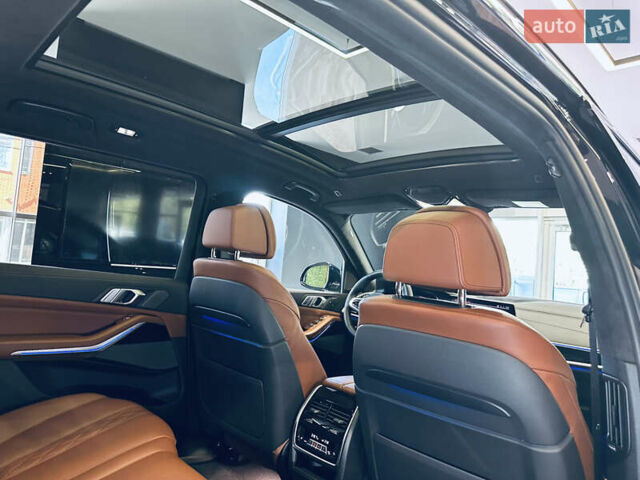 Черный БМВ X7, объемом двигателя 2.99 л и пробегом 37 тыс. км за 87000 $, фото 66 на Automoto.ua