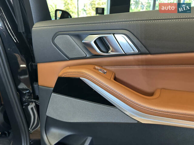 Черный БМВ X7, объемом двигателя 2.99 л и пробегом 37 тыс. км за 87000 $, фото 63 на Automoto.ua