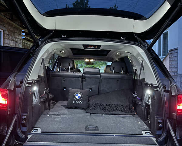 Черный БМВ X7, объемом двигателя 3 л и пробегом 74 тыс. км за 67000 $, фото 19 на Automoto.ua