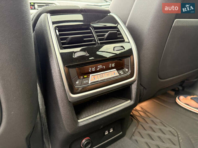 Чорний БМВ X7, об'ємом двигуна 2.99 л та пробігом 89 тис. км за 92000 $, фото 17 на Automoto.ua