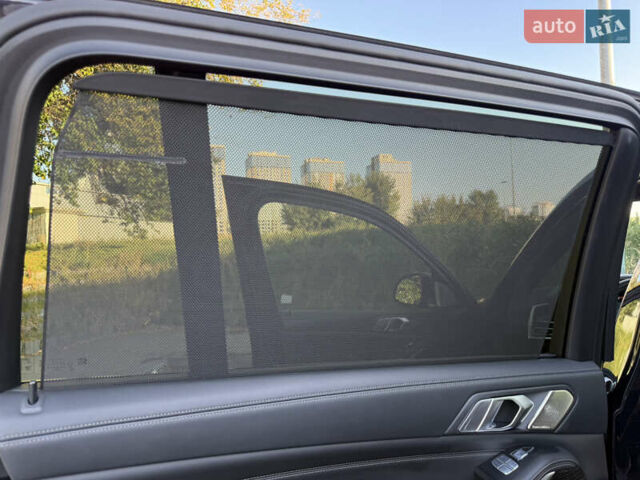 Черный БМВ X7, объемом двигателя 4.39 л и пробегом 29 тыс. км за 81500 $, фото 48 на Automoto.ua
