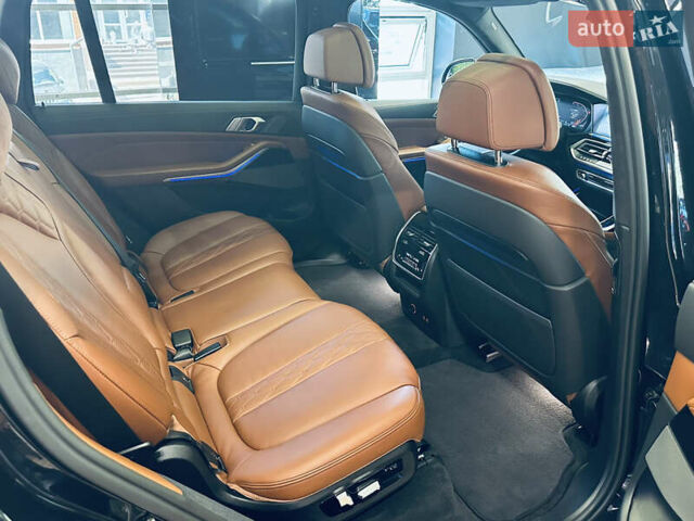 Черный БМВ X7, объемом двигателя 2.99 л и пробегом 37 тыс. км за 87000 $, фото 64 на Automoto.ua