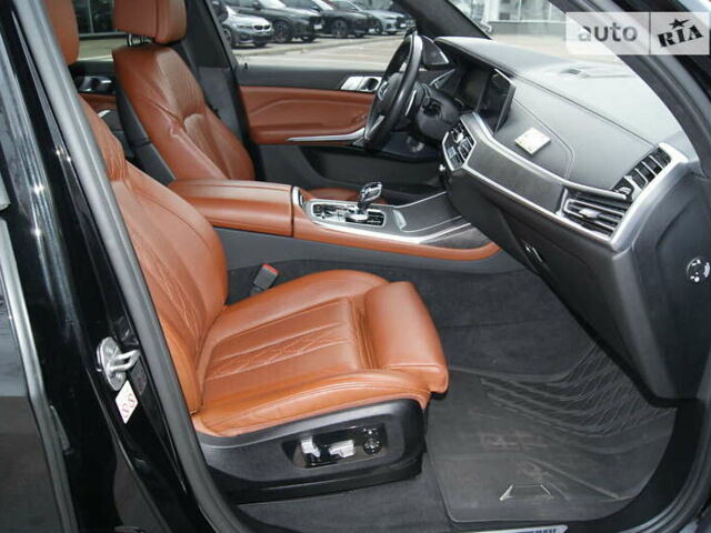 Черный БМВ X7, объемом двигателя 3 л и пробегом 76 тыс. км за 77500 $, фото 17 на Automoto.ua
