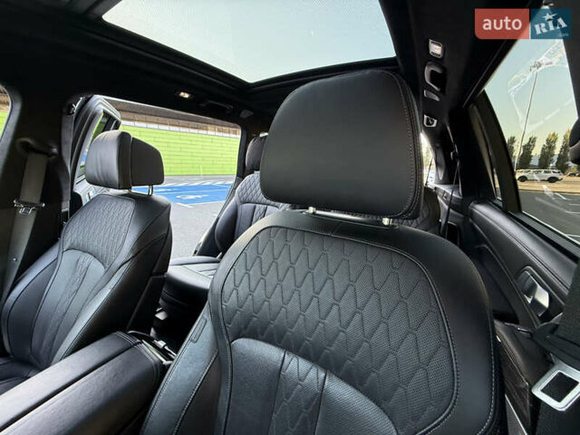 Черный БМВ X7, объемом двигателя 4.39 л и пробегом 29 тыс. км за 81500 $, фото 41 на Automoto.ua