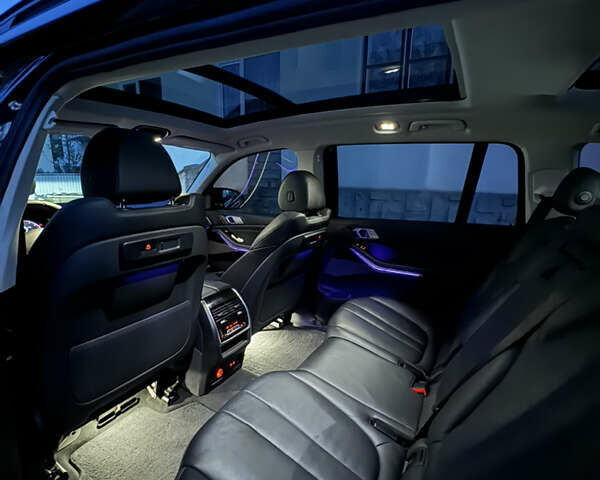 Черный БМВ X7, объемом двигателя 3 л и пробегом 74 тыс. км за 67000 $, фото 20 на Automoto.ua