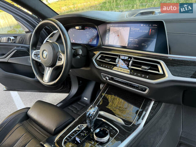 Черный БМВ X7, объемом двигателя 4.39 л и пробегом 29 тыс. км за 81500 $, фото 69 на Automoto.ua