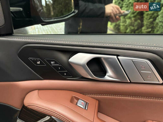 Черный БМВ X7, объемом двигателя 2.99 л и пробегом 60 тыс. км за 94500 $, фото 36 на Automoto.ua