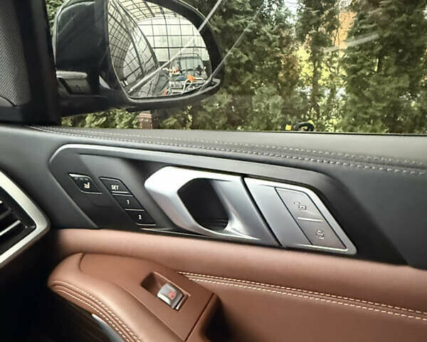 Черный БМВ X7, объемом двигателя 2.99 л и пробегом 60 тыс. км за 94500 $, фото 28 на Automoto.ua