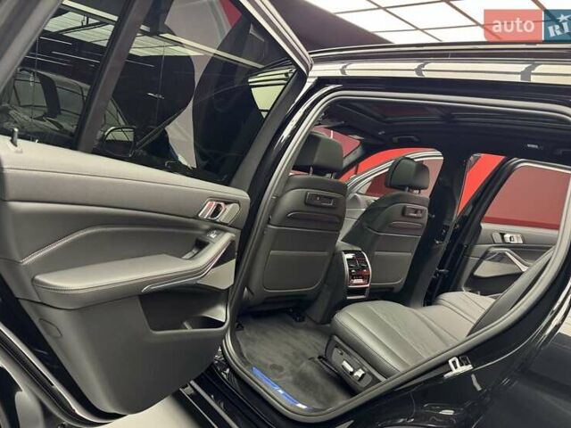 Черный БМВ X7, объемом двигателя 4.4 л и пробегом 33 тыс. км за 91900 $, фото 34 на Automoto.ua