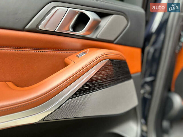 Черный БМВ X7, объемом двигателя 2.99 л и пробегом 102 тыс. км за 82800 $, фото 31 на Automoto.ua