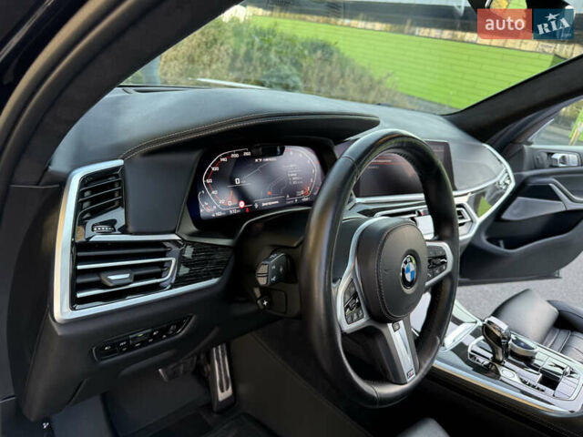 Черный БМВ X7, объемом двигателя 4.39 л и пробегом 29 тыс. км за 81500 $, фото 39 на Automoto.ua