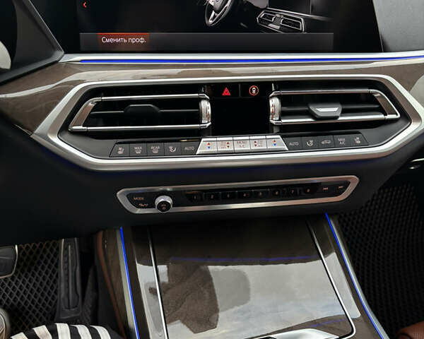 Чорний БМВ X7, об'ємом двигуна 3 л та пробігом 47 тис. км за 90000 $, фото 16 на Automoto.ua