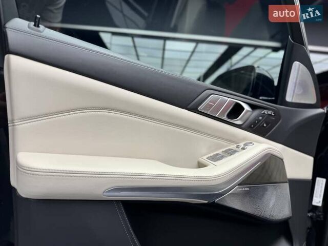 Черный БМВ X7, объемом двигателя 4.4 л и пробегом 88 тыс. км за 82900 $, фото 25 на Automoto.ua