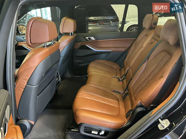 Черный БМВ X7, объемом двигателя 2.99 л и пробегом 37 тыс. км за 87000 $, фото 50 на Automoto.ua