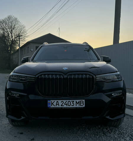 Черный БМВ X7, объемом двигателя 3 л и пробегом 74 тыс. км за 67000 $, фото 1 на Automoto.ua