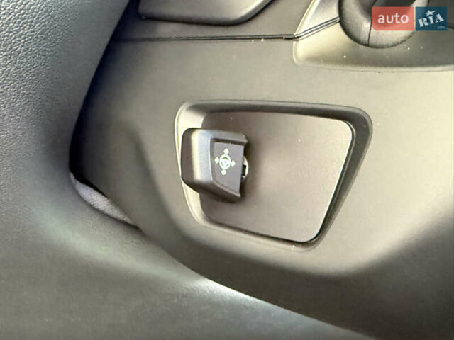 Черный БМВ X7, объемом двигателя 4.39 л и пробегом 29 тыс. км за 81500 $, фото 81 на Automoto.ua