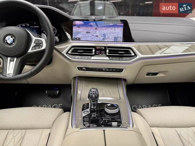 Черный БМВ X7, объемом двигателя 4.4 л и пробегом 88 тыс. км за 82900 $, фото 34 на Automoto.ua