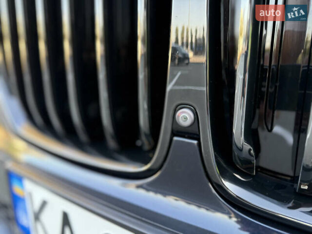 Черный БМВ X7, объемом двигателя 4.39 л и пробегом 29 тыс. км за 81500 $, фото 52 на Automoto.ua