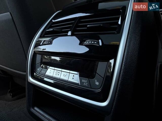 Черный БМВ X7, объемом двигателя 2.99 л и пробегом 117 тыс. км за 75950 $, фото 93 на Automoto.ua