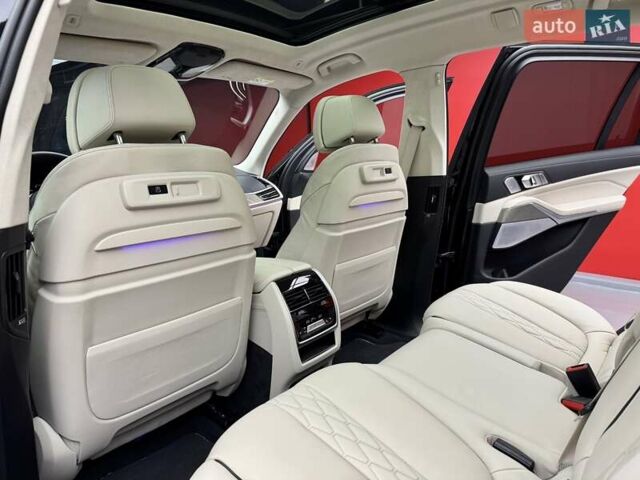 Черный БМВ X7, объемом двигателя 4.4 л и пробегом 88 тыс. км за 82900 $, фото 42 на Automoto.ua