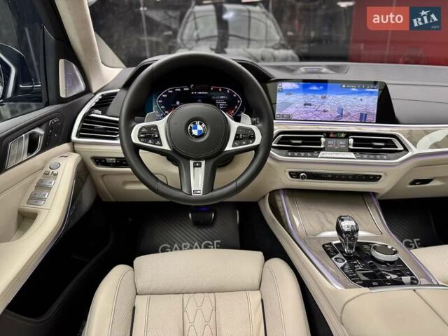 Черный БМВ X7, объемом двигателя 4.4 л и пробегом 88 тыс. км за 82900 $, фото 33 на Automoto.ua