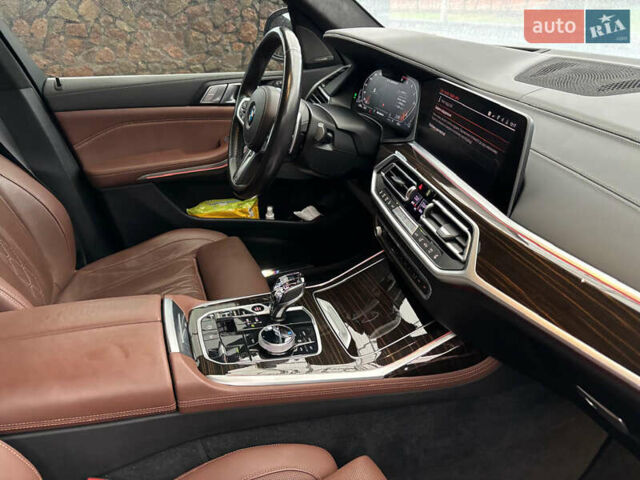 Черный БМВ X7, объемом двигателя 2.99 л и пробегом 60 тыс. км за 94500 $, фото 35 на Automoto.ua