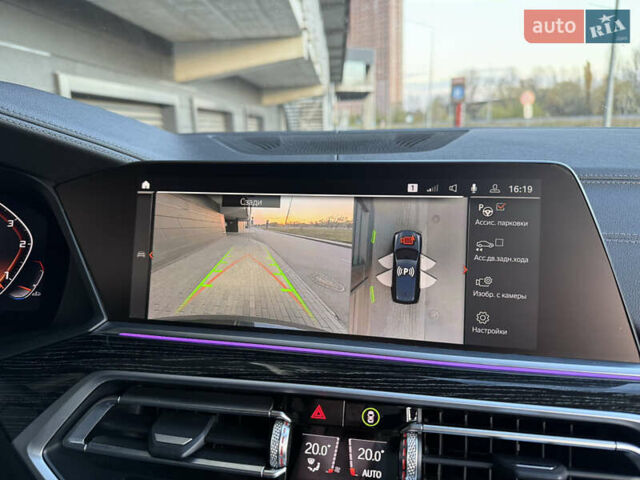 Черный БМВ X7, объемом двигателя 2.99 л и пробегом 87 тыс. км за 88500 $, фото 23 на Automoto.ua