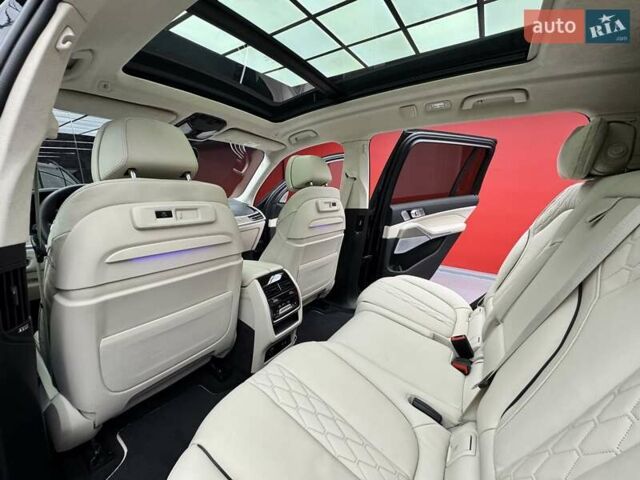 Черный БМВ X7, объемом двигателя 4.4 л и пробегом 88 тыс. км за 82900 $, фото 43 на Automoto.ua