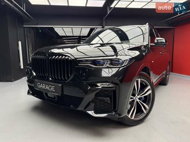 Черный БМВ X7, объемом двигателя 4.4 л и пробегом 33 тыс. км за 88800 $, фото 3 на Automoto.ua