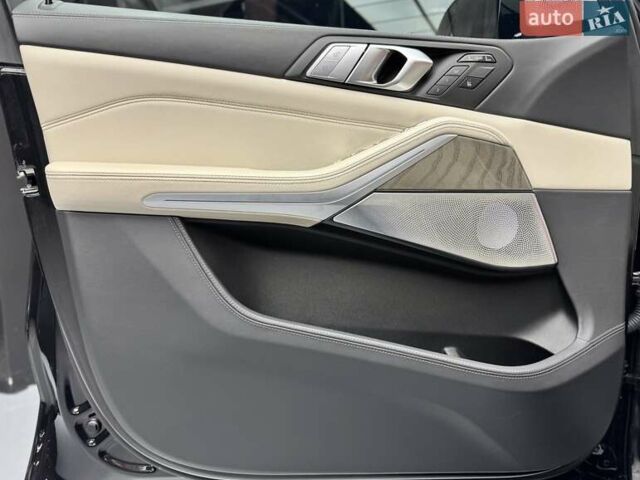 Черный БМВ X7, объемом двигателя 4.4 л и пробегом 88 тыс. км за 82900 $, фото 24 на Automoto.ua