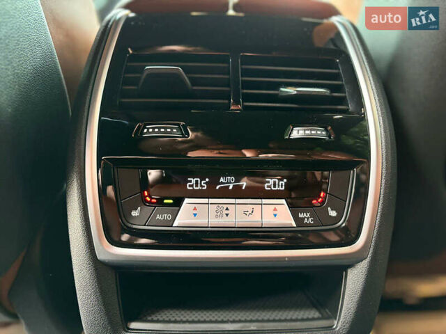 Черный БМВ X7, объемом двигателя 2.99 л и пробегом 102 тыс. км за 82800 $, фото 33 на Automoto.ua