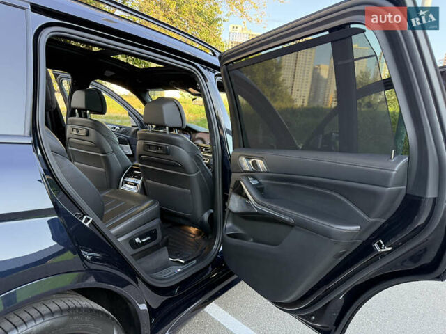 Черный БМВ X7, объемом двигателя 4.39 л и пробегом 29 тыс. км за 81500 $, фото 60 на Automoto.ua
