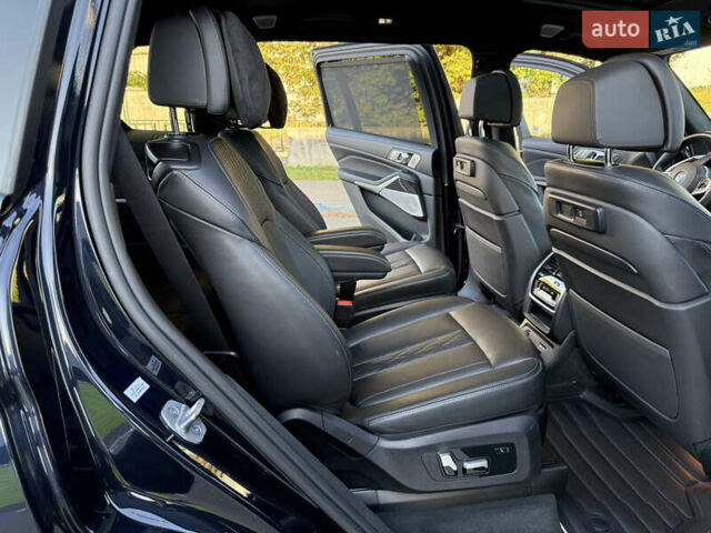 Черный БМВ X7, объемом двигателя 4.39 л и пробегом 29 тыс. км за 81500 $, фото 63 на Automoto.ua