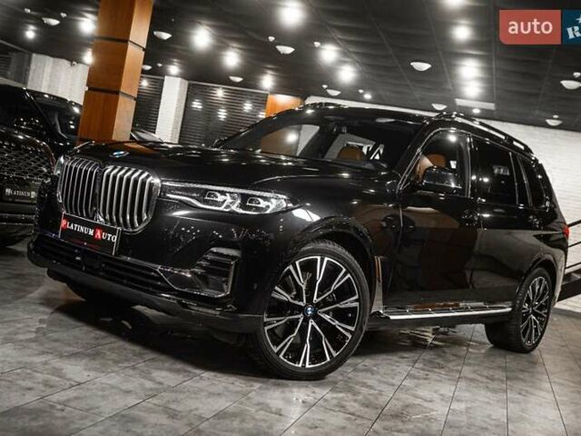 Черный БМВ X7, объемом двигателя 3 л и пробегом 65 тыс. км за 79900 $, фото 101 на Automoto.ua