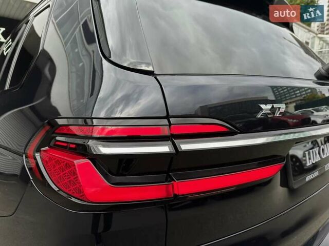 Черный БМВ X7, объемом двигателя 4.4 л и пробегом 40 тыс. км за 140900 $, фото 41 на Automoto.ua