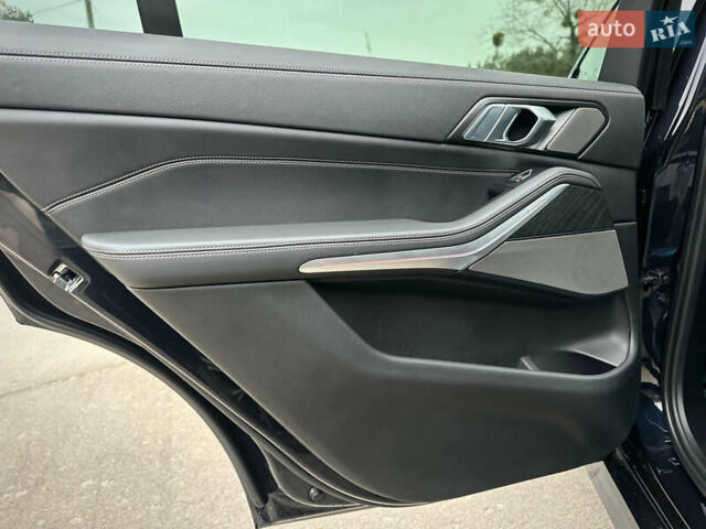 Черный БМВ X7, объемом двигателя 2.99 л и пробегом 41 тыс. км за 89900 $, фото 60 на Automoto.ua