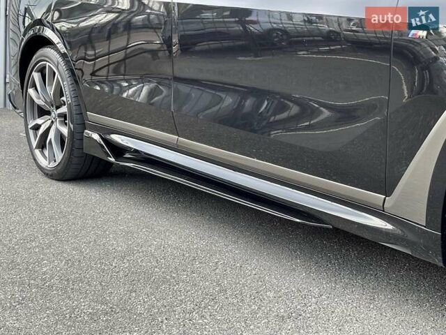 Черный БМВ X7, объемом двигателя 2.99 л и пробегом 29 тыс. км за 106500 $, фото 6 на Automoto.ua